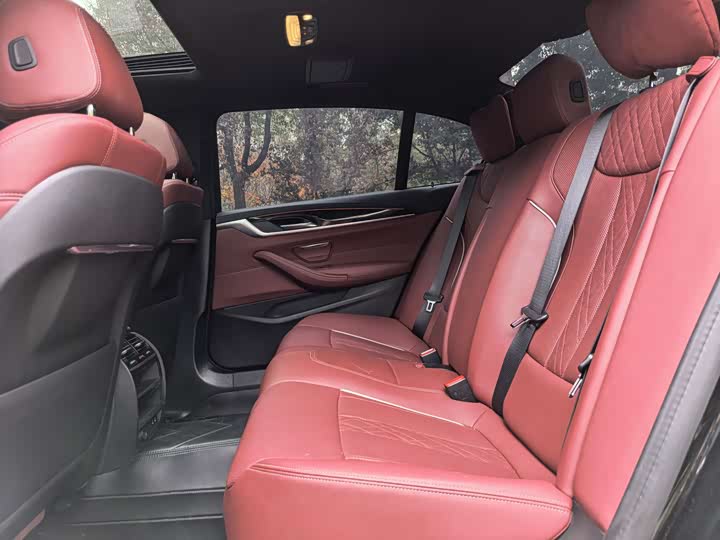 Фото 8 - BMW 5 Series