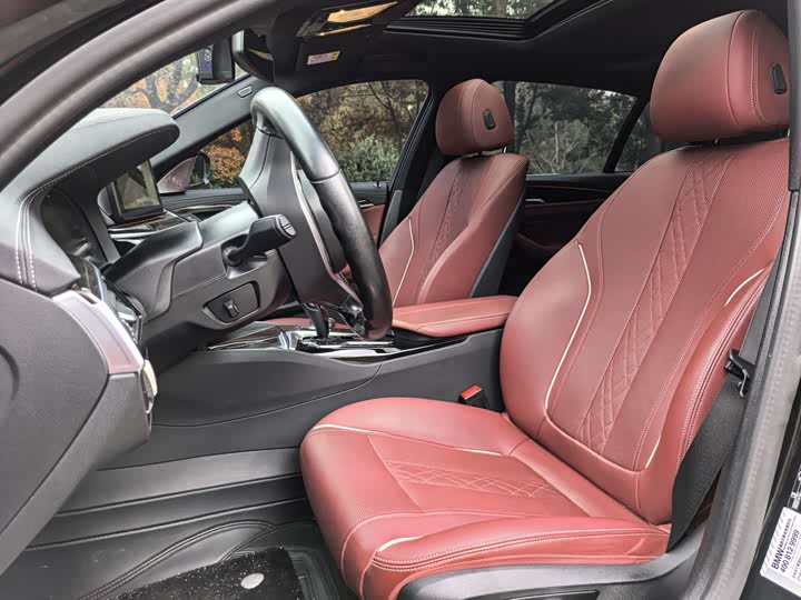 Фото 9 - BMW 5 Series