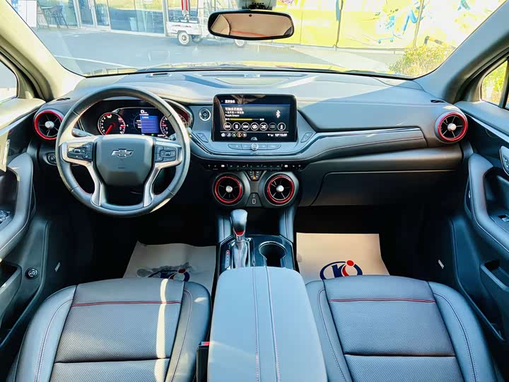 Фото 7 - Chevrolet Blazer