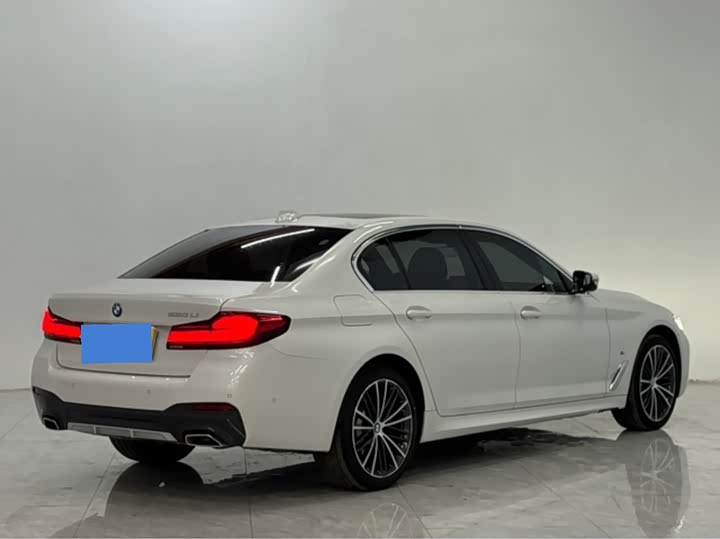 Фото 3 - BMW 5 Series
