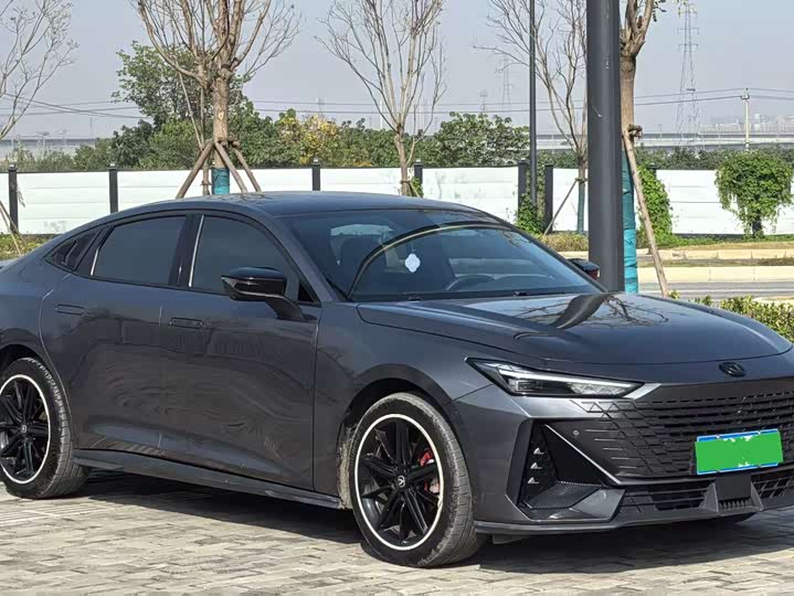 Фото 3 - Changan UNI-V