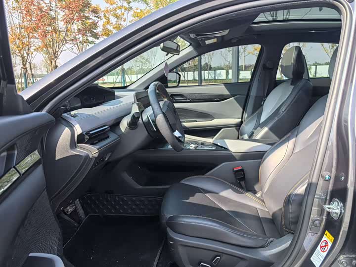 Фото 5 - Changan UNI-V