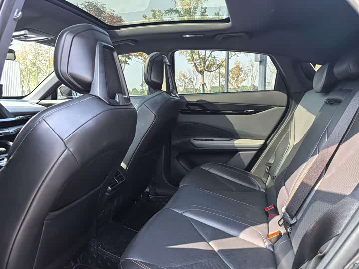 Фото 6 - Changan UNI-V