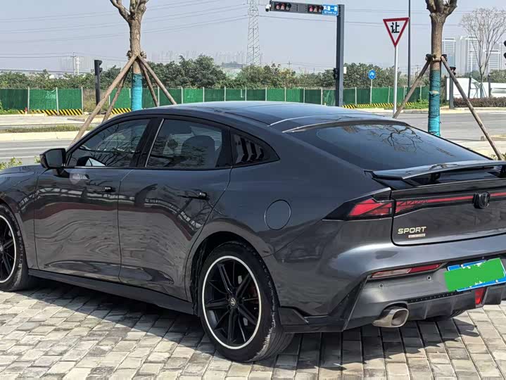 Фото 7 - Changan UNI-V