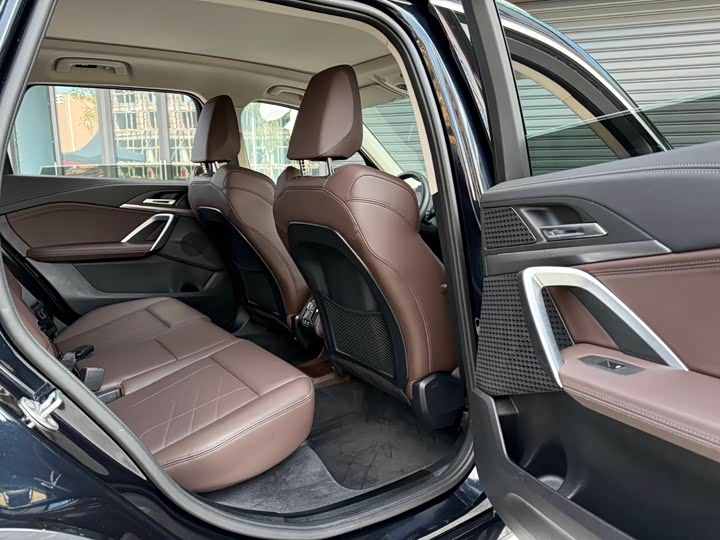 Фото 11 - BMW X1