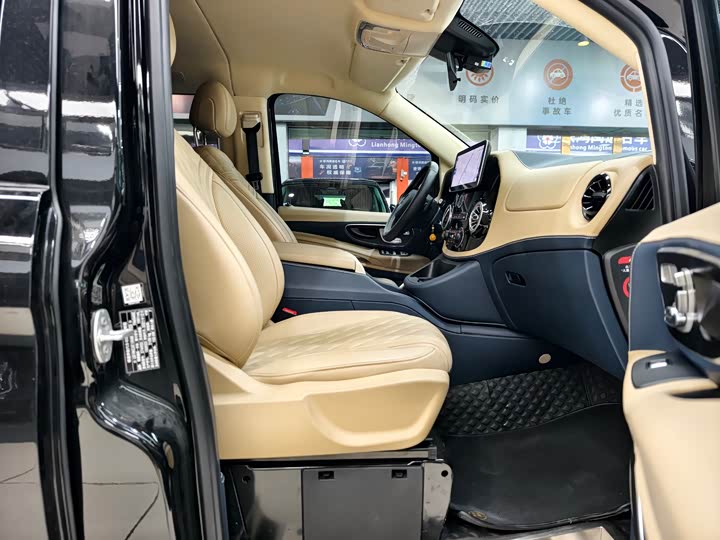 Фото 6 - Mercedes-Benz Vito