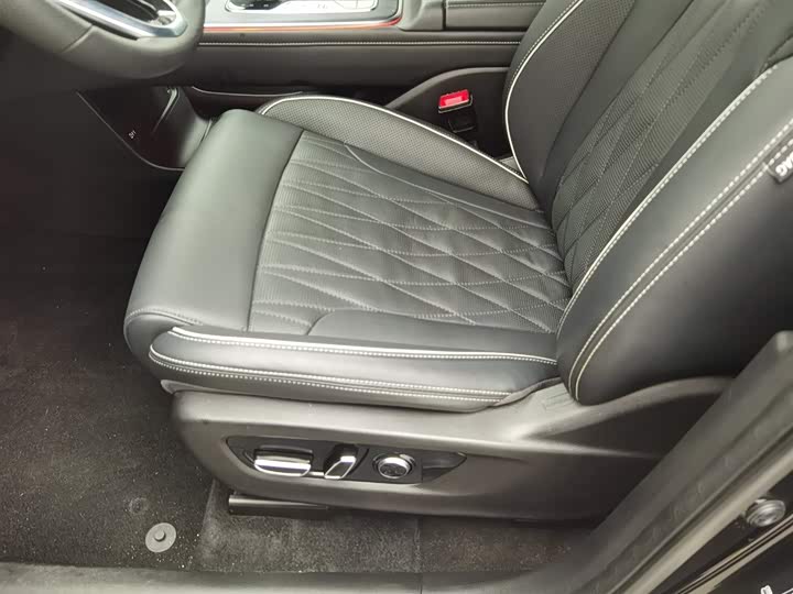 Фото 20 - GAC Trumpchi GS8