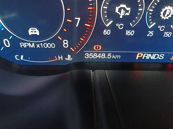 Фото 4 - Ford Mustang