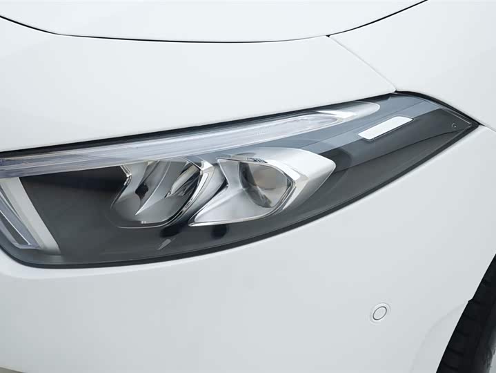 Фото 13 - Mercedes-Benz A-Class