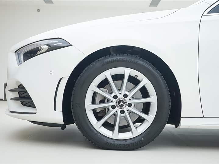 Фото 14 - Mercedes-Benz A-Class