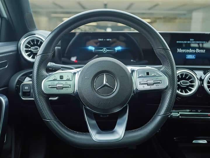 Фото 17 - Mercedes-Benz A-Class