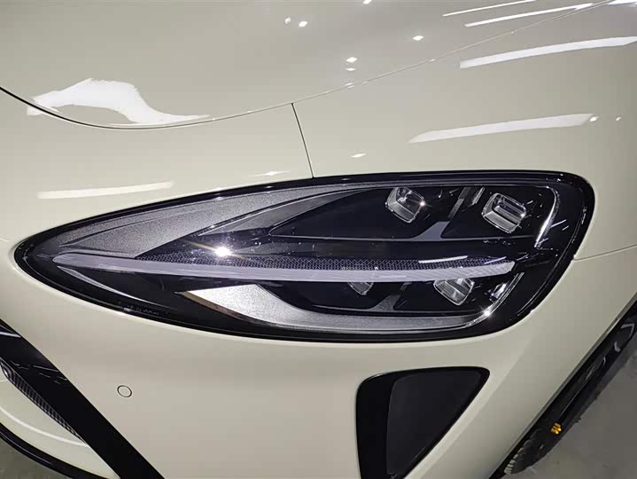 Фото 5 - Xiaomi SU7