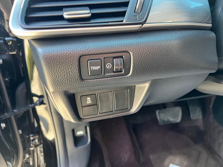 Фото 12 - Honda Accord