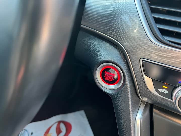 Фото 13 - Honda Accord