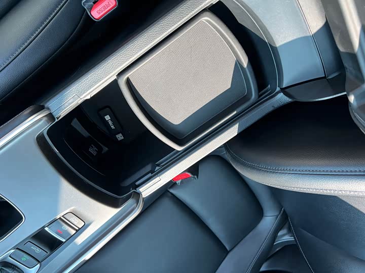 Фото 17 - Honda Accord