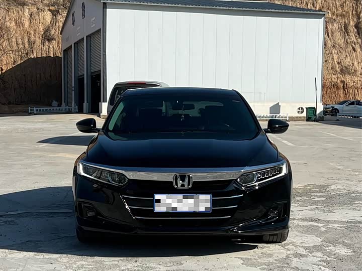Фото 2 - Honda Accord