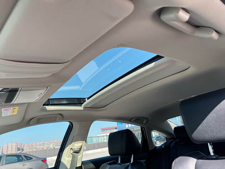 Фото 23 - Honda Accord