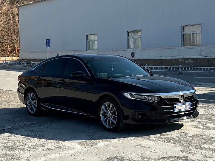 Фото 3 - Honda Accord