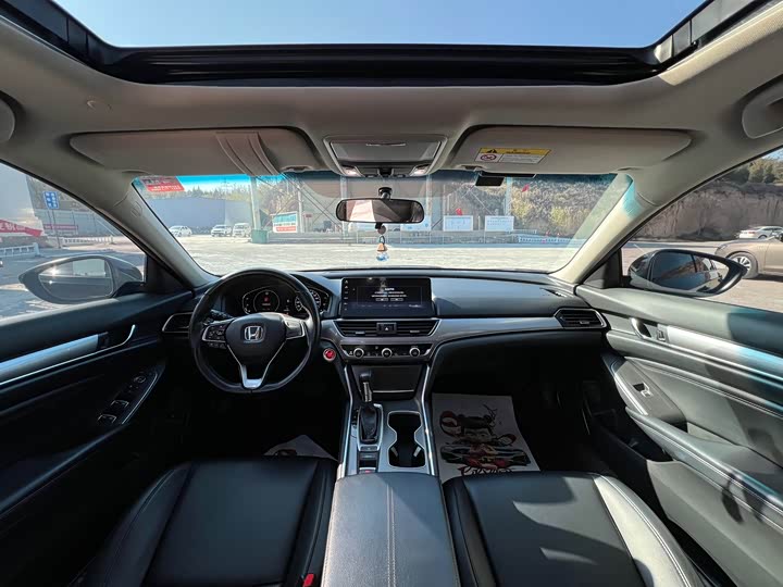 Фото 6 - Honda Accord