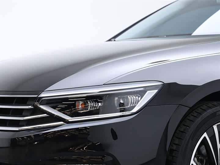 Фото 18 - Volkswagen Magotan