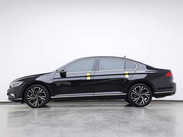 Фото 5 - Volkswagen Magotan