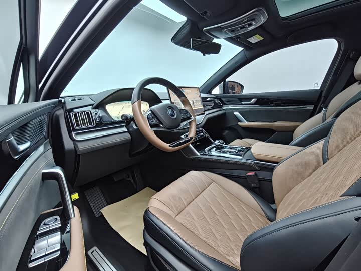 Фото 4 - BYD Tang Hybrid/EV