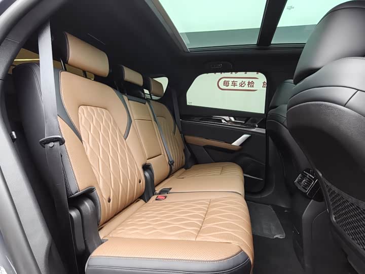 Фото 8 - BYD Tang Hybrid/EV