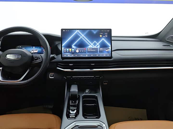 Фото 13 - Geely Okavango L