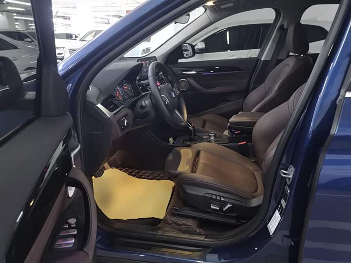 Фото 15 - BMW X1