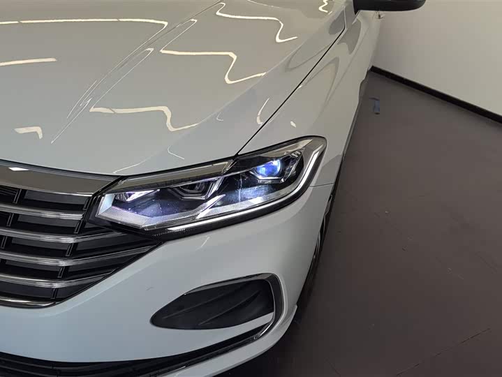 Фото 5 - Volkswagen Lavida