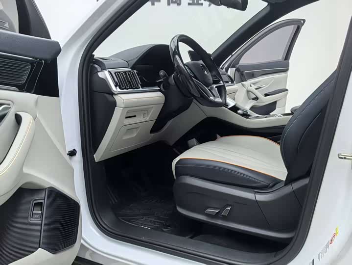 Фото 13 - BYD Song Plus Hybrid/EV