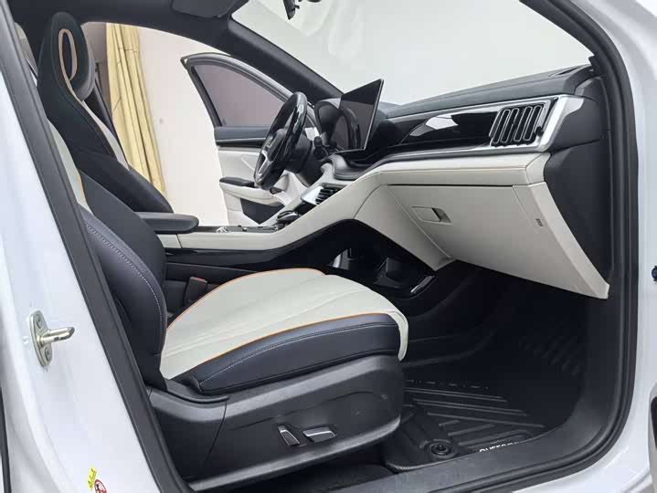 Фото 8 - BYD Song Plus Hybrid/EV