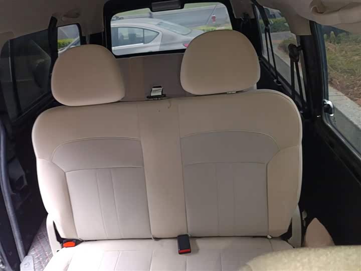 Фото 15 - Dongfeng Forthing Lingzhi M5