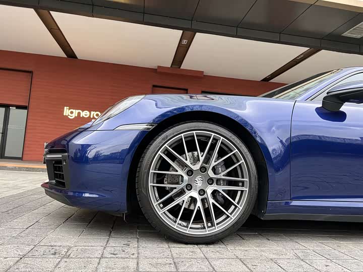 Фото 19 - Porsche 911