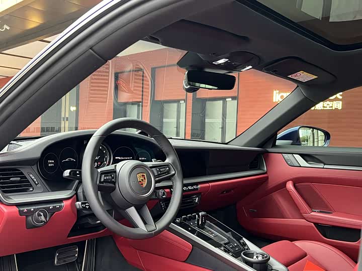 Фото 6 - Porsche 911