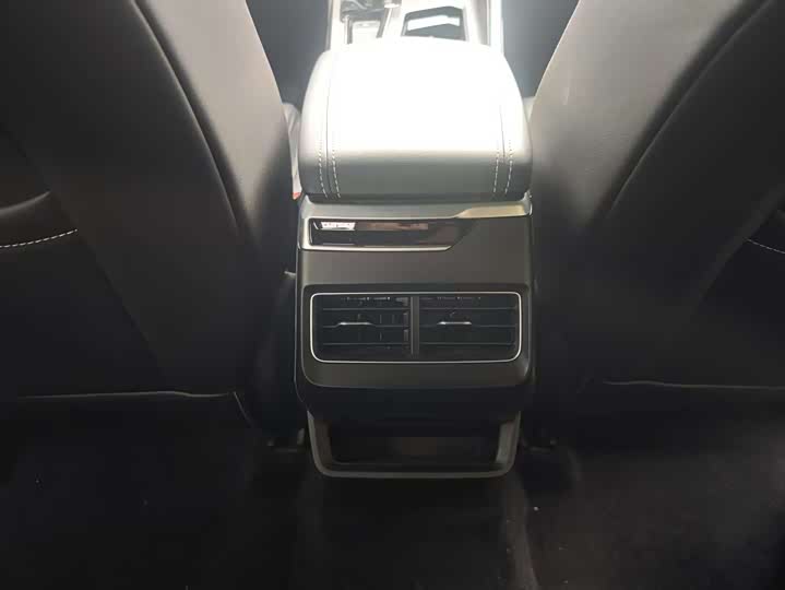 Фото 18 - Geely Preface