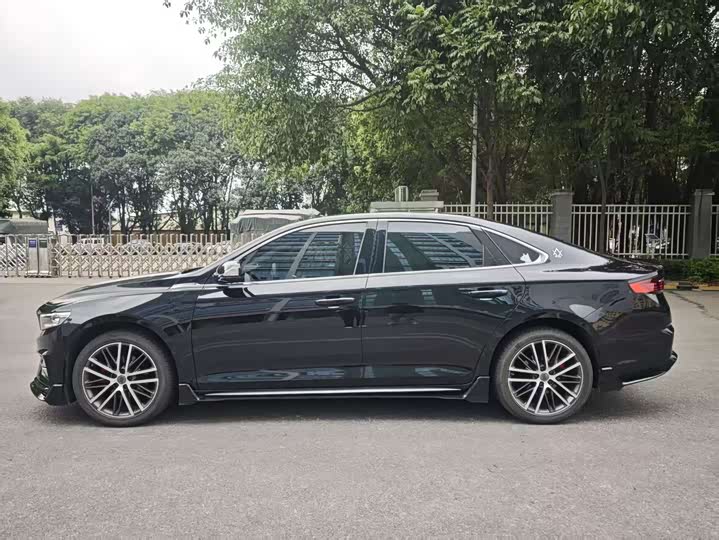 Фото 4 - Geely Preface