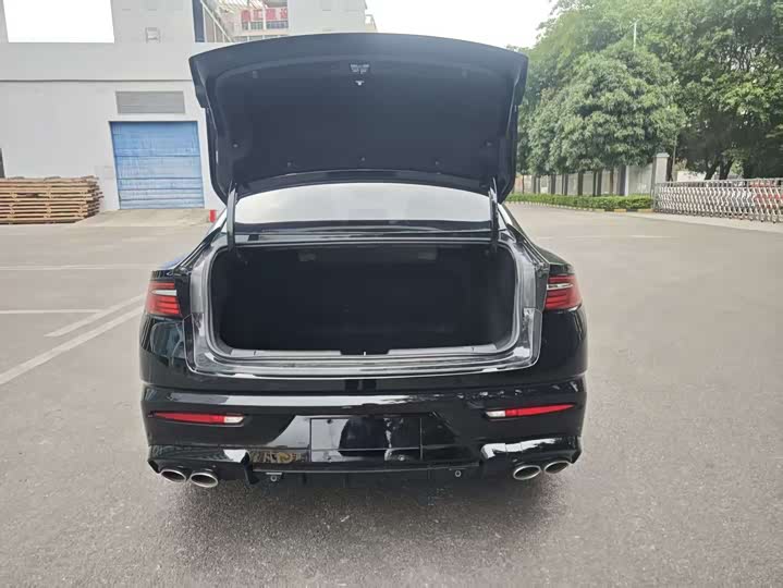 Фото 8 - Geely Preface