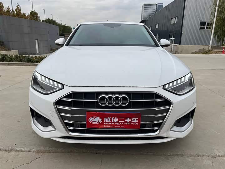 Фото 2 - Audi A4L