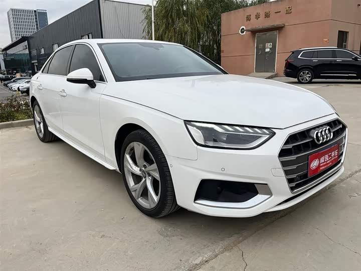 Фото 3 - Audi A4L