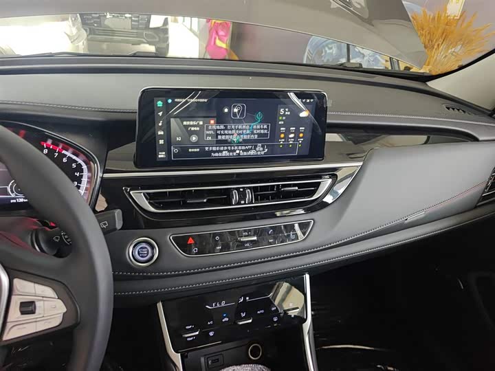 Фото 13 - Changan CS75