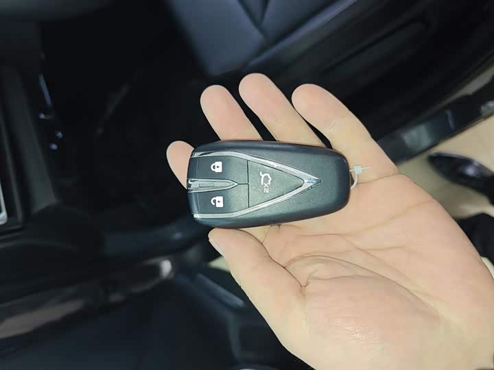 Фото 9 - Changan CS75