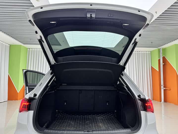 Фото 12 - Audi Q3