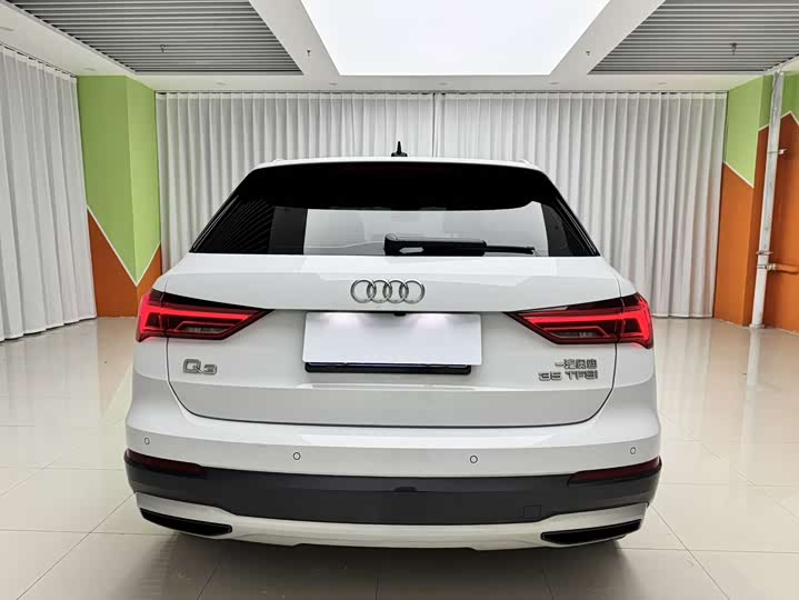 Фото 14 - Audi Q3