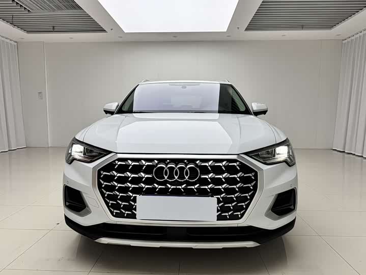 Фото 2 - Audi Q3