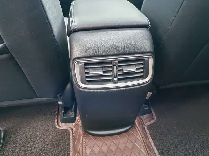 Фото 7 - Honda CR-V