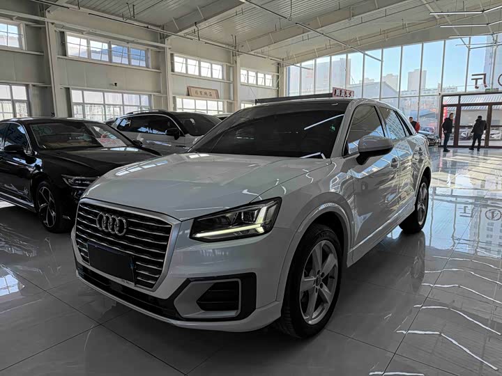 Фото 1 - Audi Q2L