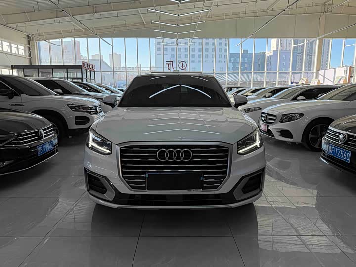 Фото 2 - Audi Q2L