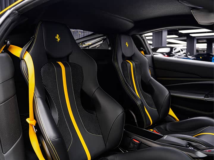 Фото 13 - Ferrari F8