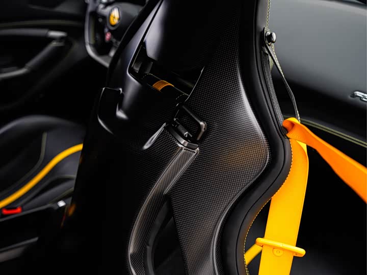 Фото 20 - Ferrari F8